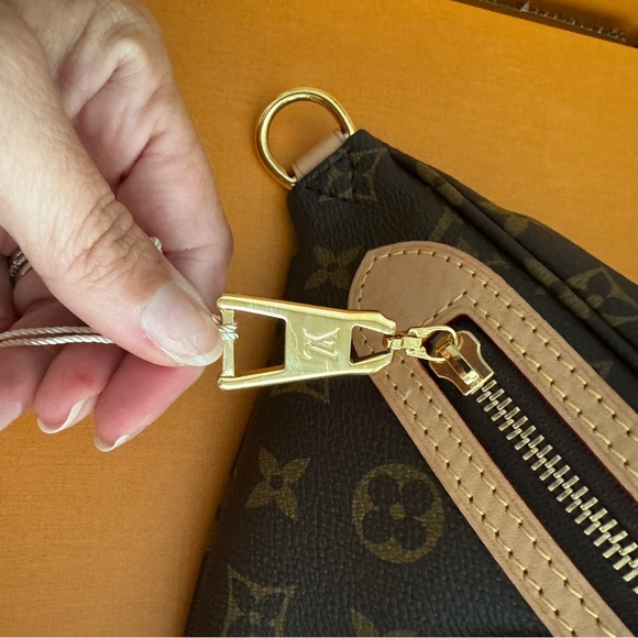 High Rise - Picture 3 of 12